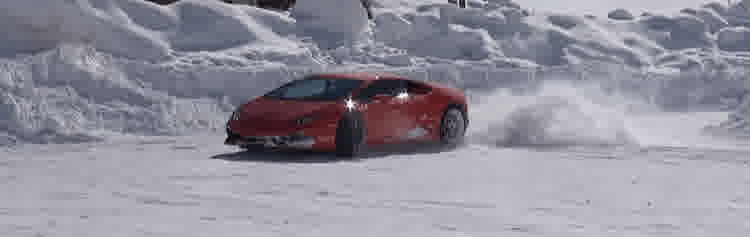 Lamborghini Hurac n Doing Donuts and Drifting in the Snow nMRiQGLVyC4 