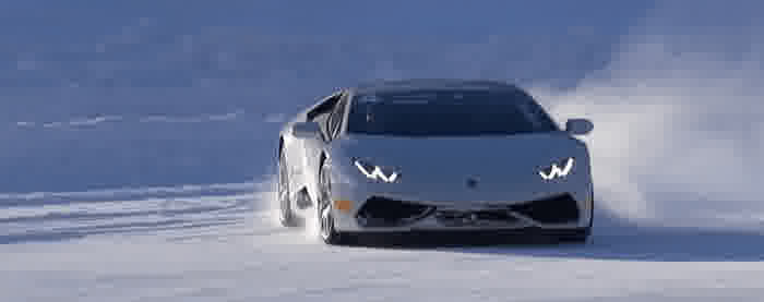 Lamborghini Hurac n Doing Donuts and Drifting in the Snow nMRiQGLVyC4 2