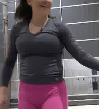 Viivi testaa 2022 02 21 Luna ja voimistelutemput 16