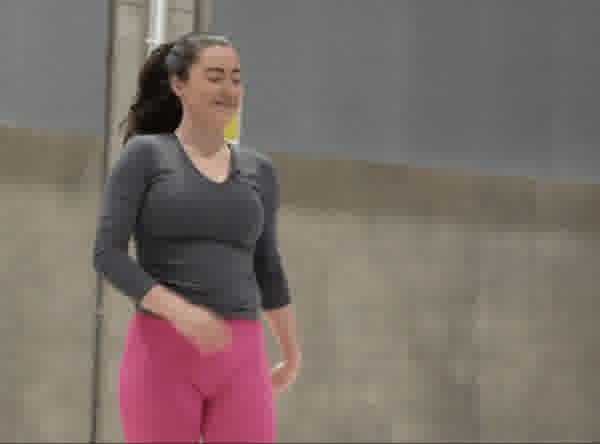 Viivi testaa 2022 02 21 Luna ja voimistelutemput 7